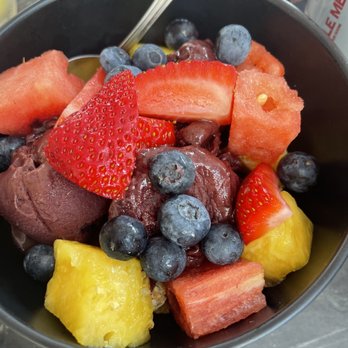 Palace Bar - Açaí bowl - Gay Bars Near Me - Miami Beach, Florida Palace Bar - Açaí bowl - Gay Bars Near Me - Miami Beach, Florida