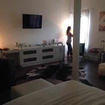 Ithaca of South Beach Hotel - Large room - Hotels Near Me - Miami Beach, Florida Ithaca of South Beach Hotel - Large room - Hotels Near Me - Miami Beach, Florida