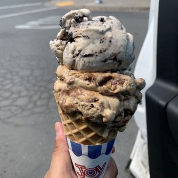 La Michoacana - Cookies N Cream and Coffee Ice Cream - Ice Cream & Frozen Yogurt Near Me - Sonoma, California