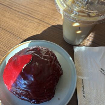 Thē Soirēe - Blueberry Bombolina & Saint Tropez Iced Latte - Coffee & Tea Near Me - New York, New York