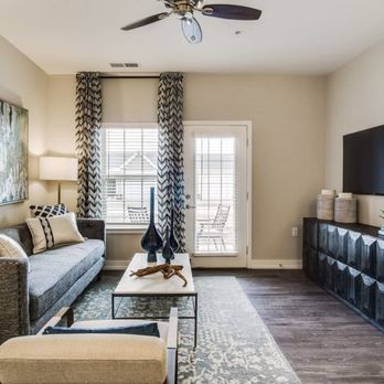 24 at Bloomfield - Living Room - Apartments Near Me - Bloomfield Hills, Michigan 24 at Bloomfield - Living Room - Apartments Near Me - Bloomfield Hills, Michigan