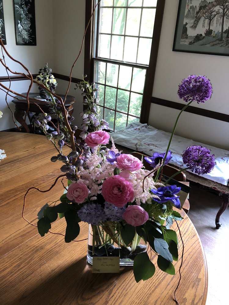 THE FLOWER SHOPPE 12 Photos Florists 2316 Far Hills Ave, Dayton