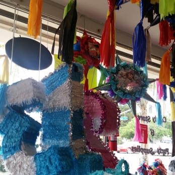 Dulceria El Colibri - Ver y polite . Nice inside - Party Supplies Near Me - San Marcos, California