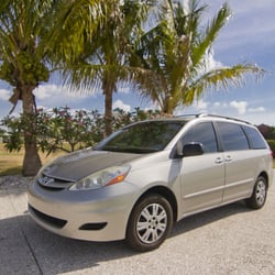 CT Taxi Limo - Toyota Minivan