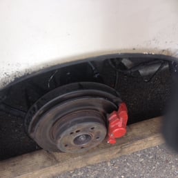 Beware- Lug Bolts were hand tight on all four tires