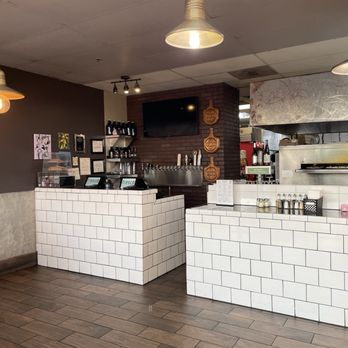 Fresco Pizzeria - Front counter - Pizza Near Me - Tucson, Arizona