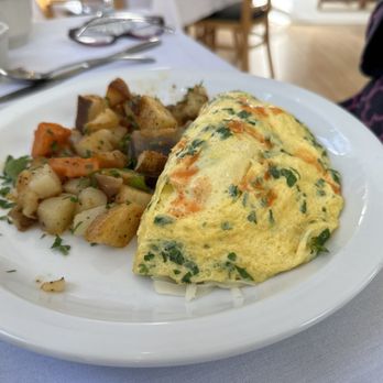 Mama’s Caffe - Spinach omelette - Breakfast & Brunch Near Me - Lompoc, California