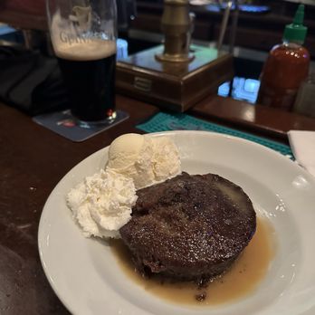 The Whip Tavern - Sticky toffee pudding - British Near Me - Coatesville, Pennsylvania