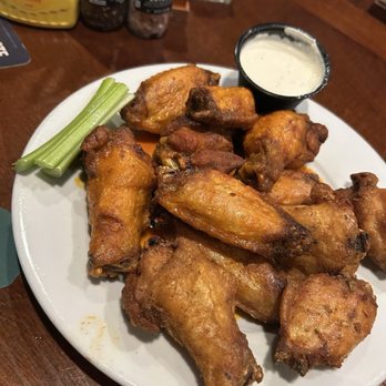 Digger's Ales N' Eats - Digger's Wings - American Near Me - Riverhead, New York