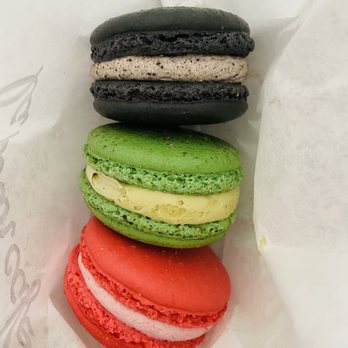La Tour Cafe - Top to bottom: Cookies & Cream; matcha; strawberry cheesecake - Cafes Near Me - Honolulu, Hawaii La Tour Cafe - Top to bottom: Cookies & Cream; matcha; strawberry cheesecake - Cafes Near Me - Honolulu, Hawaii