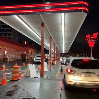 The Varsity - Literally can't miss it when you're driving through Midtown Atlanta! - Burgers Near Me - Atlanta, Georgia The Varsity - Literally can't miss it when you're driving through Midtown Atlanta! - Burgers Near Me - Atlanta, Georgia