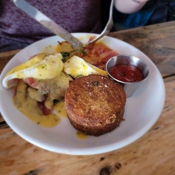 Home 231 - Eggs Benedict with speck - New American Near Me - Harrisburg, Pennsylvania Home 231 - Eggs Benedict with speck - New American Near Me - Harrisburg, Pennsylvania