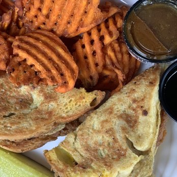D & R Depot Restaurant - French toast and fried chicken sandwich. A delightful blend of textures and flavors - American Near Me - Le Roy, New York D & R Depot Restaurant - French toast and fried chicken sandwich. A delightful blend of textures and flavors - American Near Me - Le Roy, New York