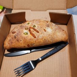 Rock'n Rollz Sandwich Co - Evansville - Bbq chicken calzone