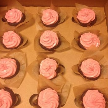 Idle Hands Baking Company - Mini Chocolate Raspberry Cupcakes - Bakeries Near Me Idle Hands Baking Company - Mini Chocolate Raspberry Cupcakes - Bakeries Near Me