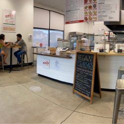 Mamma Pinsa - Whole restaurant from the corner of the room. Pretty small