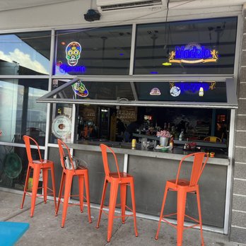 Costa Azul Mariscos & Micheladas - Outdoor seating - Mexican Near Me - Bastrop, Texas