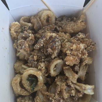 i-Tea - The most bland calamari. All the spices they have on the counter will not save this sad little thing ($10) - Bubble Tea Near Me - Fremont, California