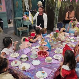 Tea time and a story for the kids!