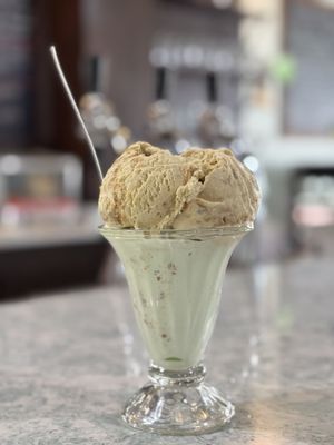Reds Soda Fountain and Ice Cream by null