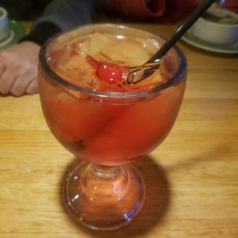 Applebee's Grill + Bar - Disappointing and overpriced watermelon sangria. - American Near Me - Pinole, California
