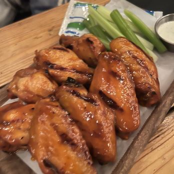 Laurel Tavern - New American Near Me - Studio City, California