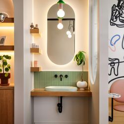 Gupta Smile Studio - Esthetic brushing station