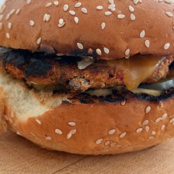 Alphabet Bar & Grill - Veggie burger - Wine Bars Near Me - Los Angeles, California