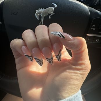 LV Nails And Spa - Nail Salons Near Me - Los Alamitos, California