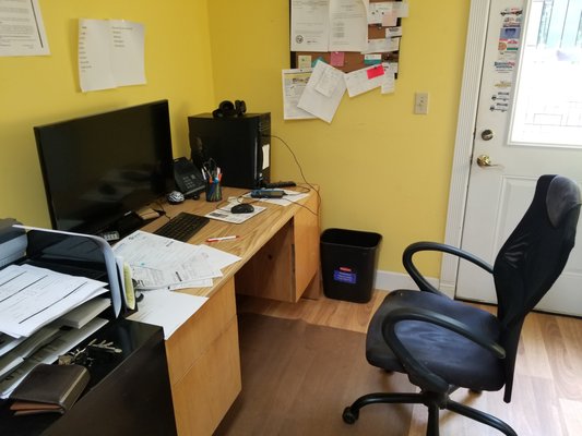 Dr Drain Plumbing Logo