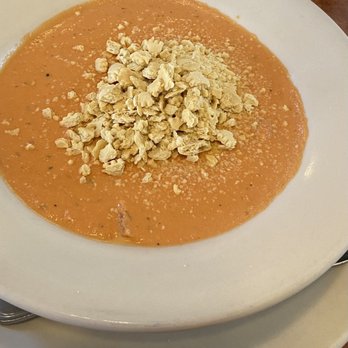 Otto's Place - Creamy Tuscan Tomato Soup with crackers - soup of the day - New American Near Me - Galena, Illinois