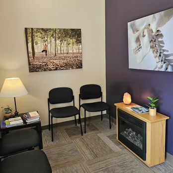 Reset Chiropractic & Wellness Center - Reception Area - Chiropractors Near Me - Bloomingdale, Illinois Reset Chiropractic & Wellness Center - Reception Area - Chiropractors Near Me - Bloomingdale, Illinois
