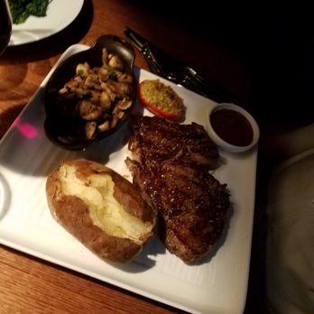 Chop Steakhouse & Bar - Steakhouses Near Me - Etobicoke, Ontario Chop Steakhouse & Bar - Steakhouses Near Me - Etobicoke, Ontario