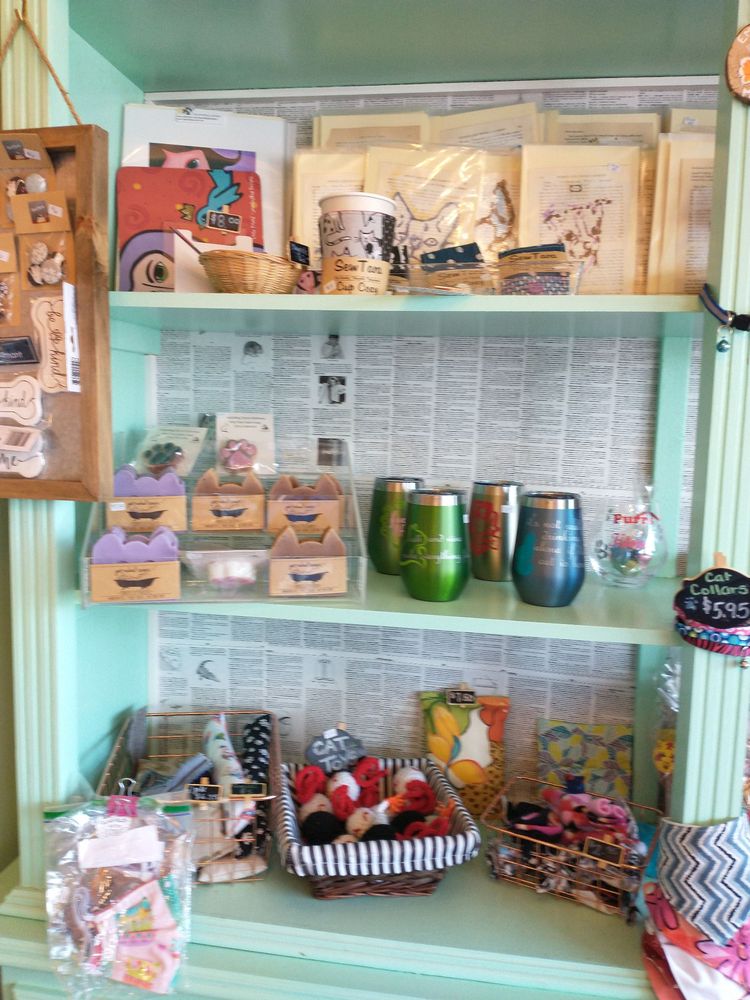 TOE BEANS CAT CAFE 45 Photos 119 Peter Street, Port Hope, Ontario