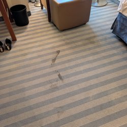 Mercure Hotel München Airport Freising - Stains on carpet