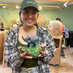 Lieu de Sculpture - Tatiana and her elephant. She did this in 1 session.