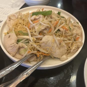 Tropical Chinese Restaurant - Chicken Lo mein - Dim Sum Near Me - Miami, Florida Tropical Chinese Restaurant - Chicken Lo mein - Dim Sum Near Me - Miami, Florida