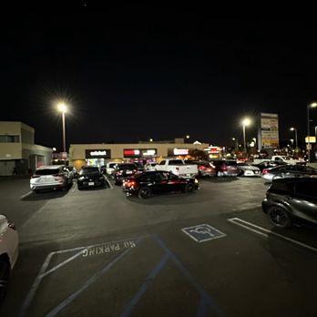 Pablitos Tacos - outside parking lot - Mexican Near Me - Van Nuys, California