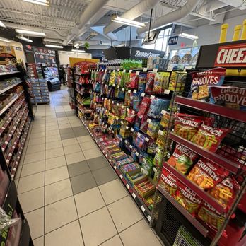 Thorntons - Snack area - Gas Stations Near Me - Summit, Illinois Thorntons - Snack area - Gas Stations Near Me - Summit, Illinois