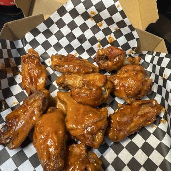 Pizza Therapy - Chicken Wings - Pizza Near Me - Etobicoke, Ontario