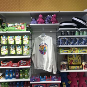 IT'SUGAR - Candy Stores Near Me - Monterey, California