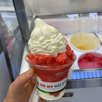 Oh My Gelati - Small tigers blood/vanilla gelati - Ice Cream & Frozen Yogurt Near Me - Oregon City, Oregon