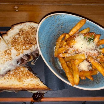 Maize + Mash - Short Rib Grilled Cheese - Southern Near Me - Glen Ellyn, Illinois