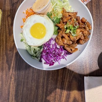 DD Mau Vietnamese Eatery - Chicken Rice Bowl - Vietnamese Near Me - Maryland Heights, Missouri