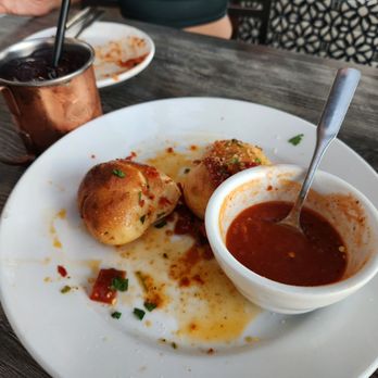 Crust Simply Italian - Pizza Near Me - Gilbert, Arizona