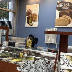 Kilwins Ice Cream - Chocolate - Fudge - Candy Galore!