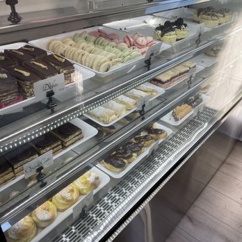 Flavia's - Patisserie/Cake Shop Near Me - Blowing Rock, North Carolina