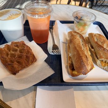 Lea French Cafe - Coffee & Tea Near Me - Chicago, Illinois