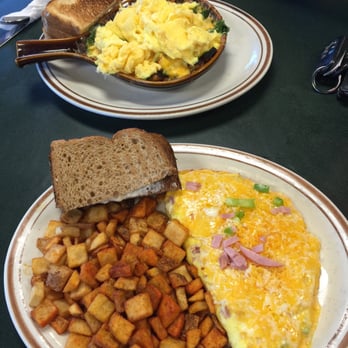 Egg Works - chicken & spinach skillet & Denver omelet - American Near Me - Henderson, Nevada Egg Works - chicken & spinach skillet & Denver omelet - American Near Me - Henderson, Nevada