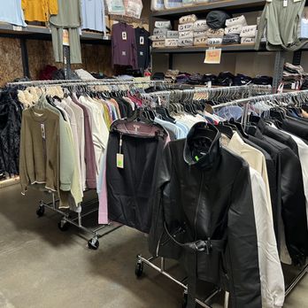 Outlet Zone - Kenneth Cole, Gap, jackets - Home Decor Near Me - Paramount, California